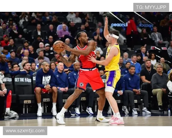 2000年湖人与快船的激烈对决回顾及其对洛杉矶篮球的影响分析