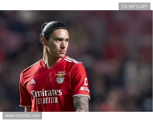 努涅斯在赛场上的崛起与挑战如何影响未来足球格局的变迁 努涅斯在赛场上的崛起与挑战如何影响未来足球格局的变迁